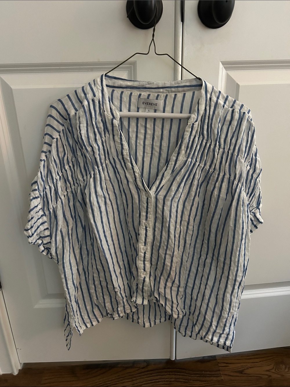 Evereve White with Blue Stripe Short-Sleeve Button Shirt
